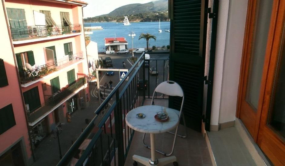 Affittacamere Vista Mare Porto Azzurro Szoba fotó