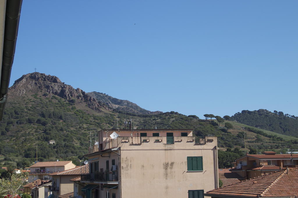 Affittacamere Vista Mare Porto Azzurro Kültér fotó
