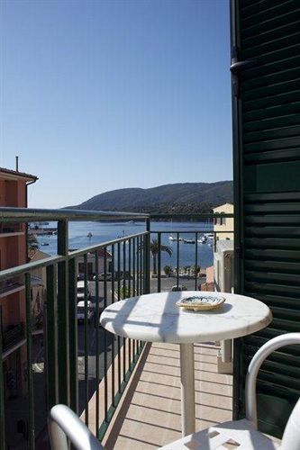 Affittacamere Vista Mare Porto Azzurro Kültér fotó