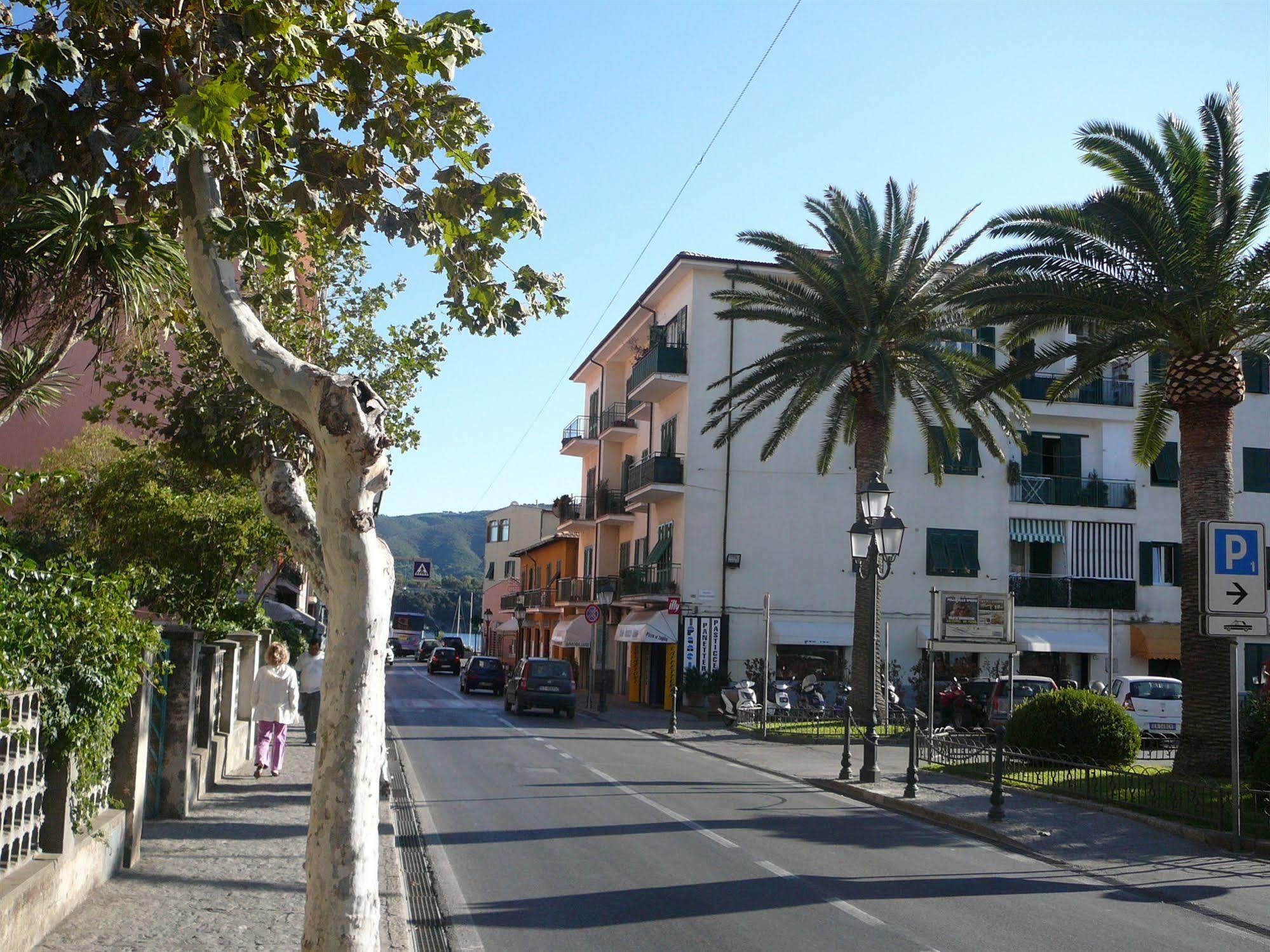 Affittacamere Vista Mare Porto Azzurro Kültér fotó