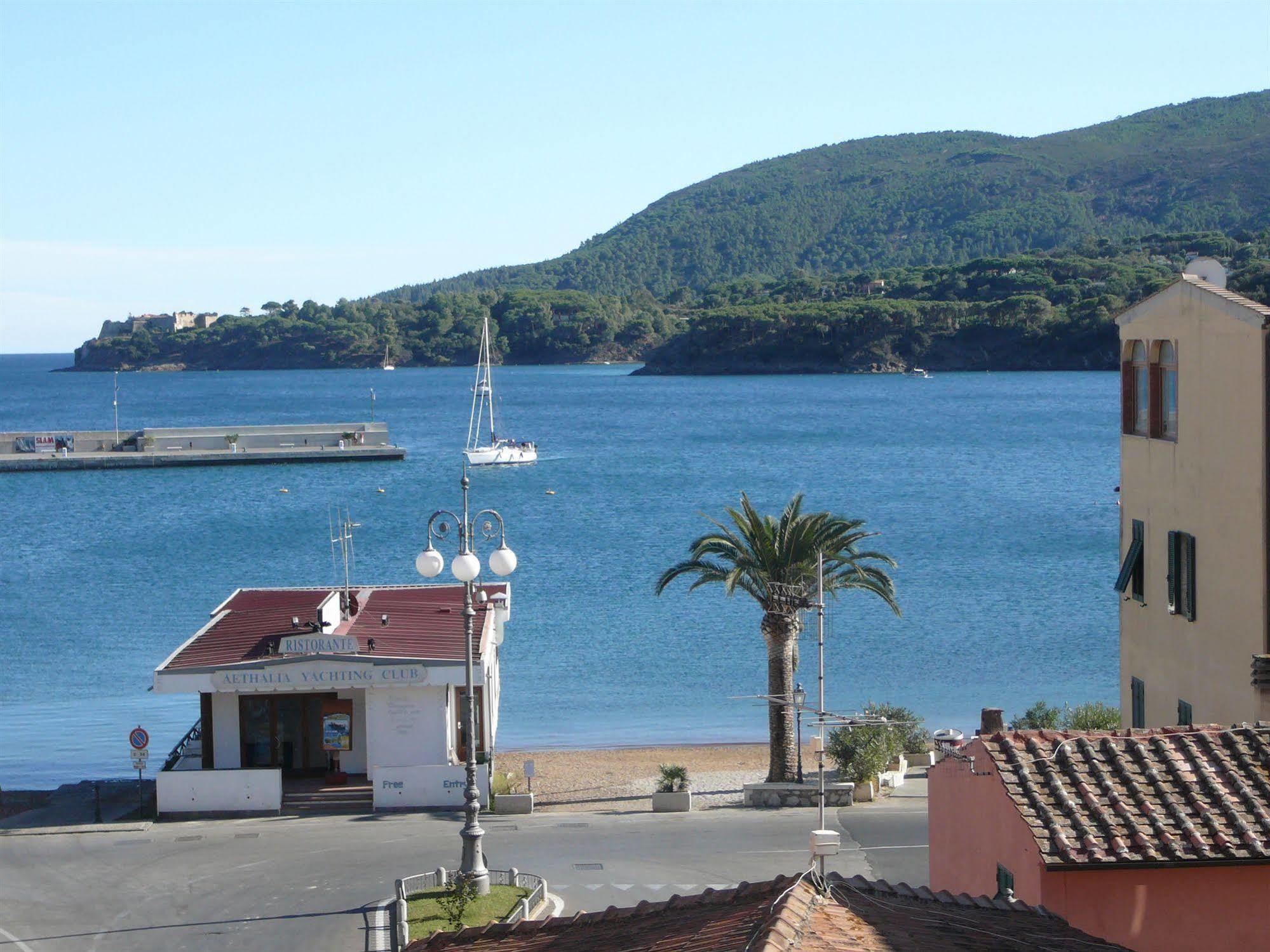 Affittacamere Vista Mare Porto Azzurro Kültér fotó