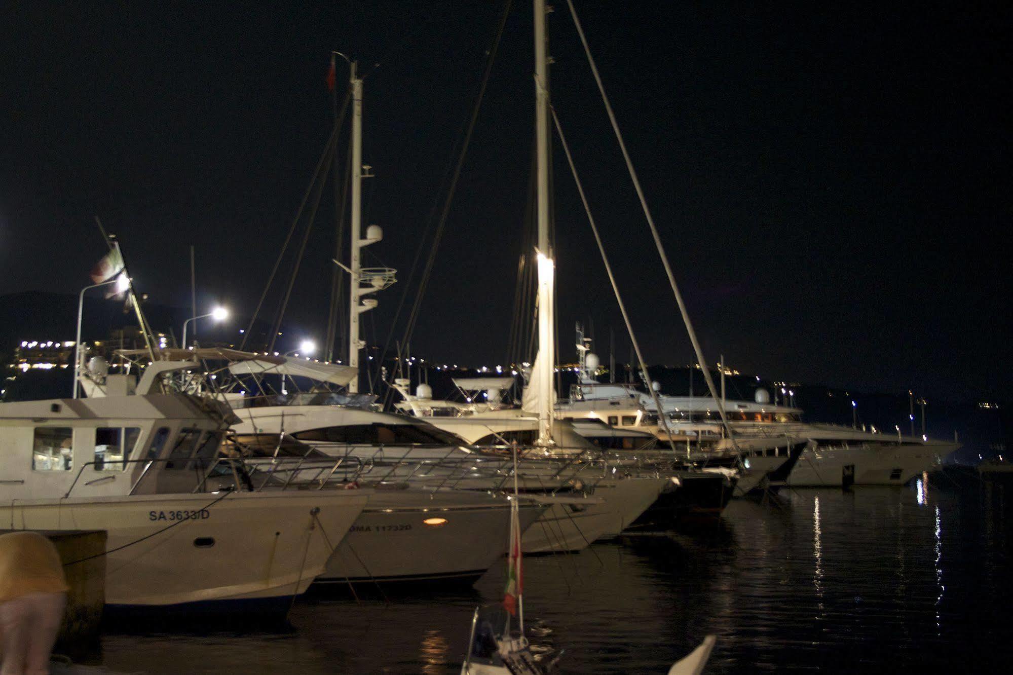 Affittacamere Vista Mare Porto Azzurro Kültér fotó
