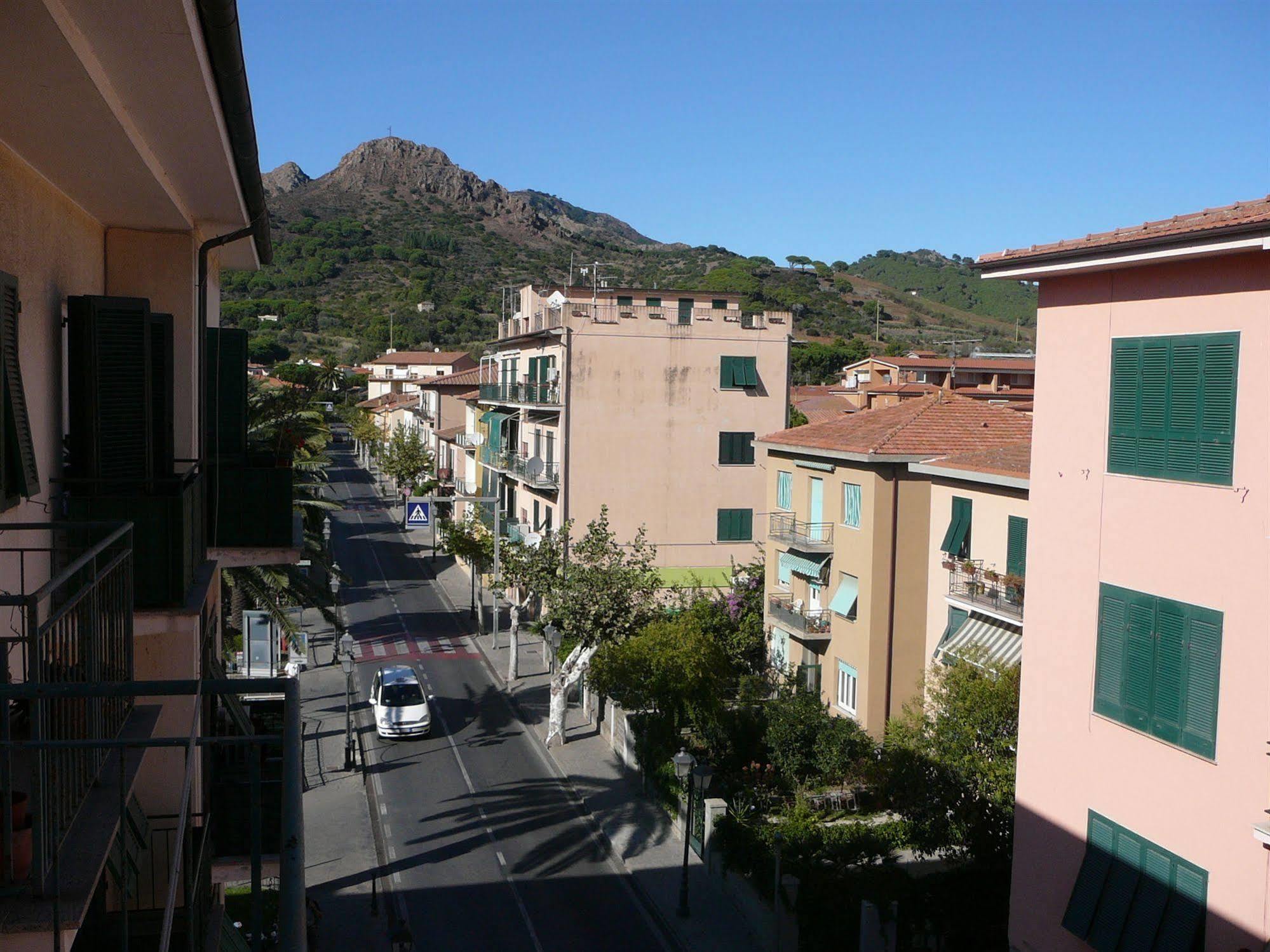 Affittacamere Vista Mare Porto Azzurro Kültér fotó