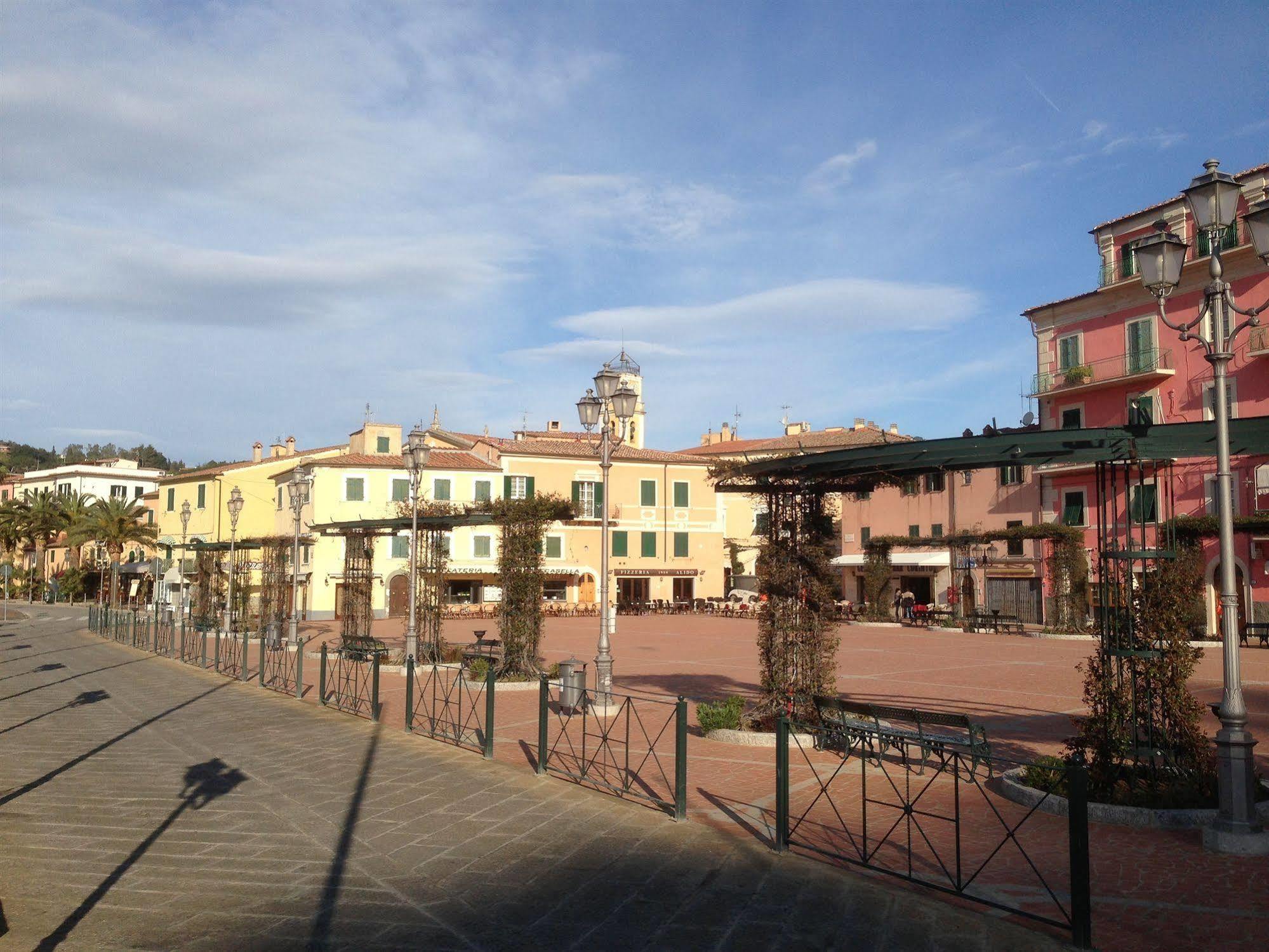 Affittacamere Vista Mare Porto Azzurro Kültér fotó